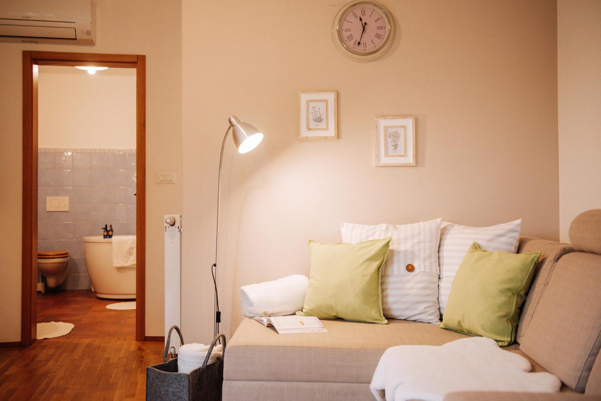 Na Kupcku Estate "Nature Reatreat & Wellness" 伊德里亚 外观 照片